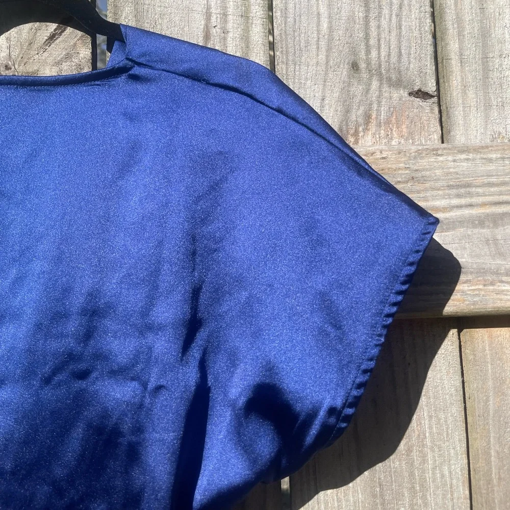 House of Harlow 1960 Blue Satin Top - Picture 10 of 10